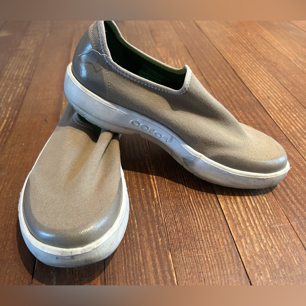 OOFOS Women’s Taupe & Black Slip-On Sneakers - Picture 2 of 10